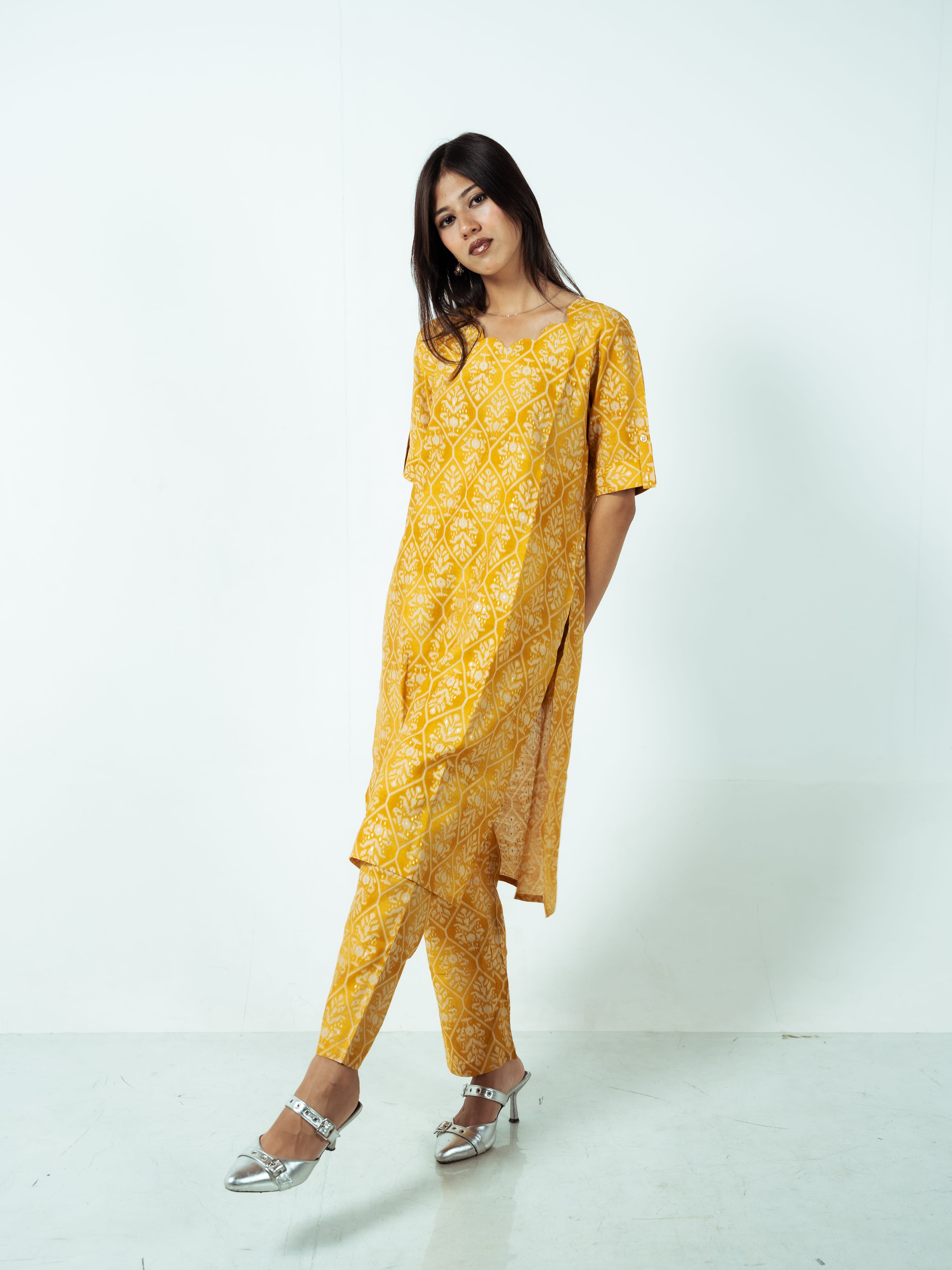 Women Printed Regular Kurta Co-rd set thumbnail 1