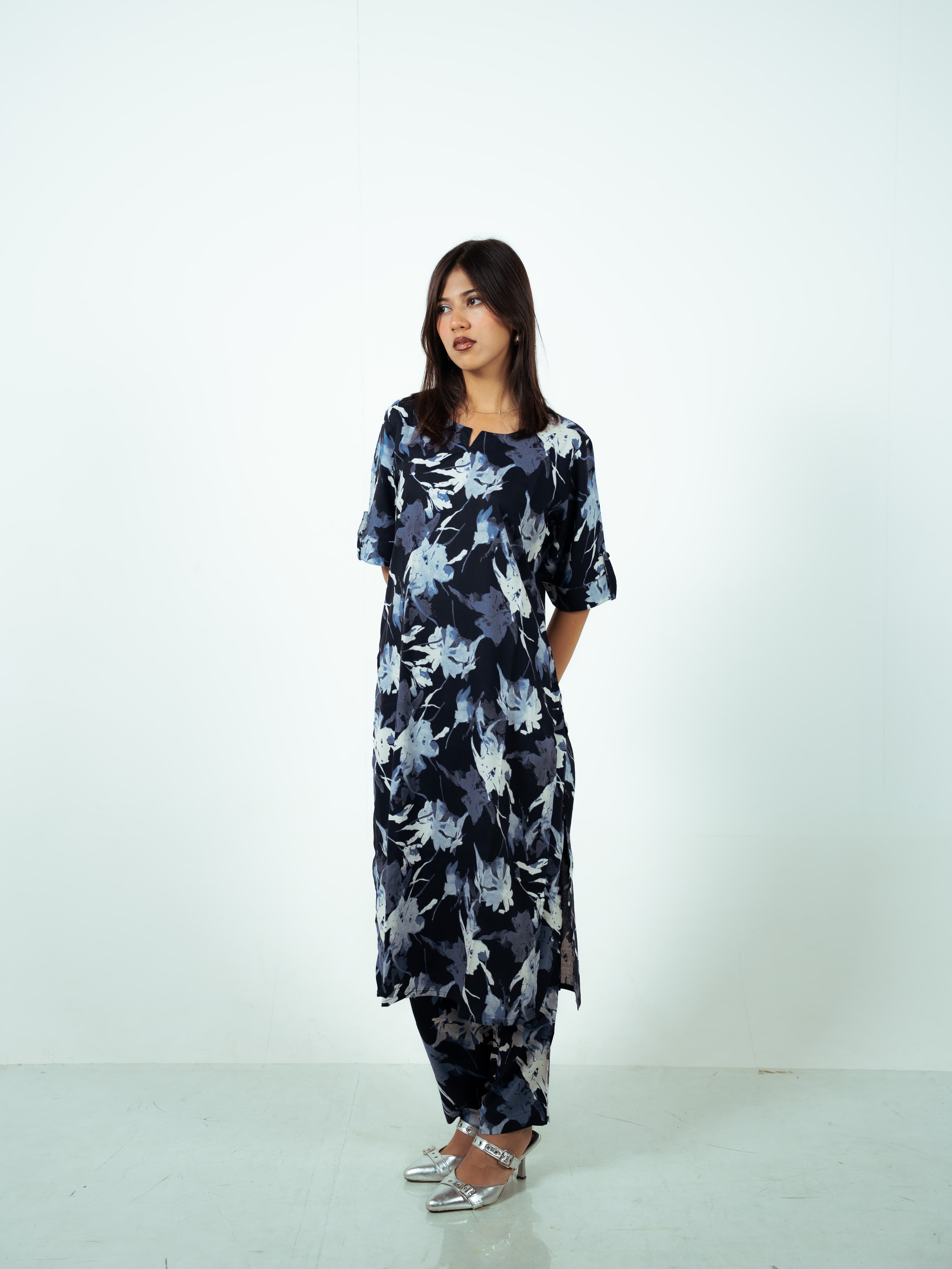 Women Printed Regular Kurta Co-rd set black Navy blue thumbnail 2
